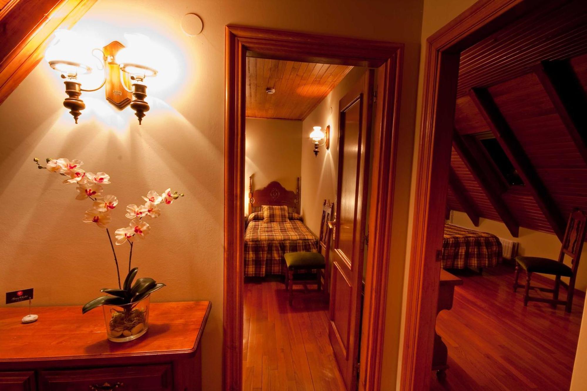Gran Chalet Hotel & Petit Spa Vielha Quarto foto